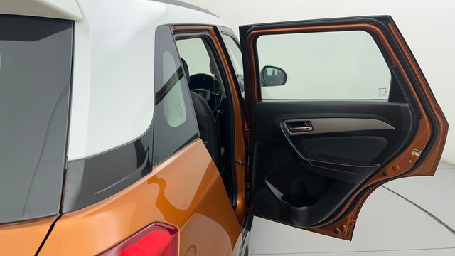 Second-hand 2018 Maruti Suzuki Vitara Brezza ZDi Plus Dual Tone for sale in Ahmedabad-24