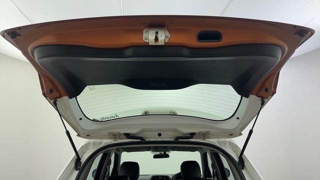 Second-hand 2018 Maruti Suzuki Vitara Brezza ZDi Plus Dual Tone for sale in Ahmedabad-34