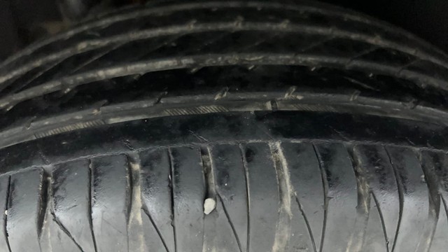 Second-hand 2018 Maruti Suzuki Vitara Brezza ZDi Plus Dual Tone for sale in Ahmedabad-33