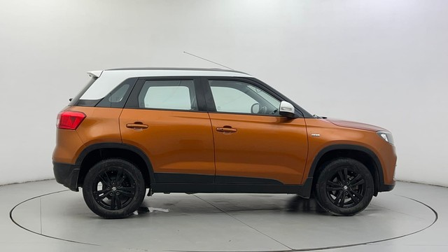 Second-hand 2018 Maruti Suzuki Vitara Brezza ZDi Plus Dual Tone for sale in Ahmedabad-2