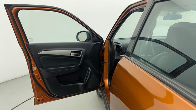 Second-hand 2018 Maruti Suzuki Vitara Brezza ZDi Plus Dual Tone for sale in Ahmedabad-29