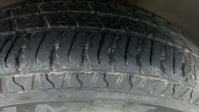 Second-hand 2015 Maruti Suzuki Alto 800 LXi for sale in Ahmedabad-27