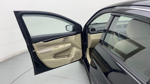 Second-hand 2015 Maruti Suzuki Ciaz AT ZXi for sale in Ghaziabad-34