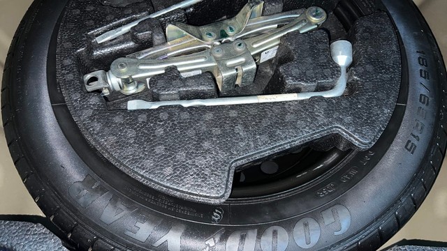 Second-hand 2015 Maruti Suzuki Ciaz AT ZXi for sale in Ghaziabad-21