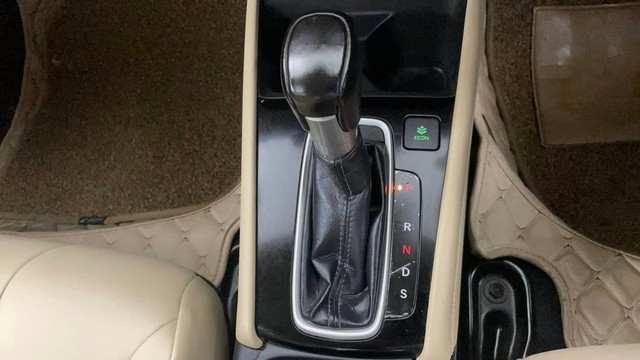 Second-hand 2022 Honda City ZX MT for sale in Jaipur-12