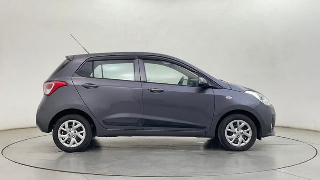 Second-hand 2017 Hyundai Grand i10 1.2 Kappa Magna BSIV for sale in Chennai-2