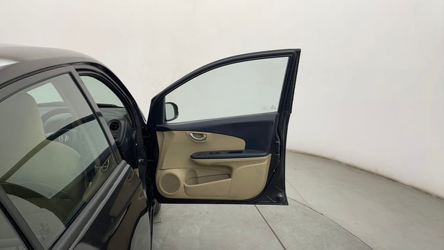 Second-hand 2015 Honda Amaze VX i-VTEC for sale in Chennai-16