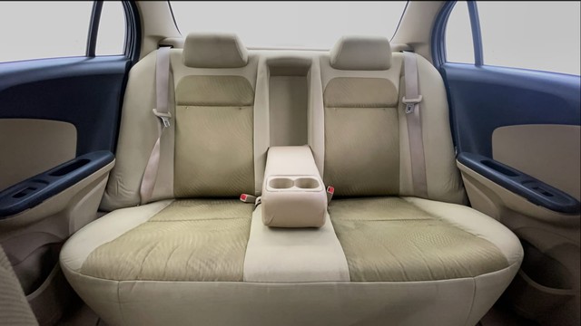 Second-hand 2015 Honda Amaze VX i-VTEC for sale in Chennai-34