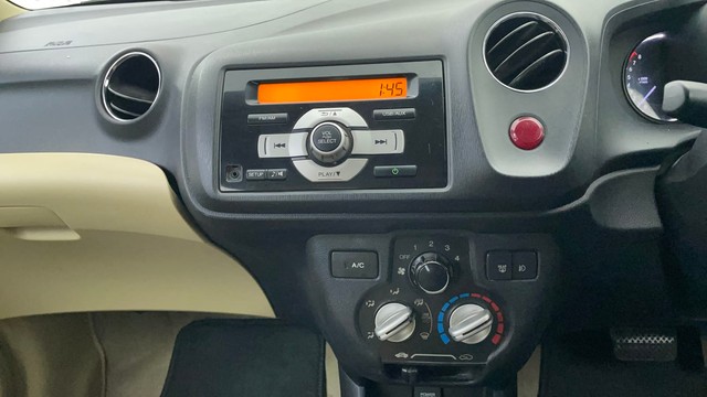 Second-hand 2015 Honda Amaze VX i-VTEC for sale in Chennai-39