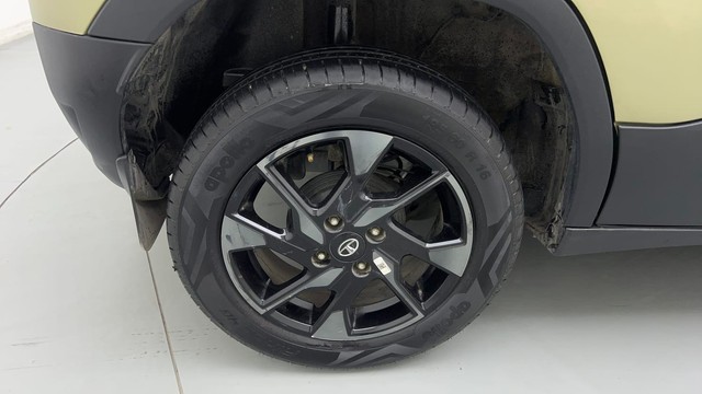 Second-hand 2022 Tata Punch Creative Kaziranga Edition AMT for sale in New Delhi-18