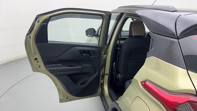 Second-hand 2022 Tata Punch Creative Kaziranga Edition AMT for sale in New Delhi-32