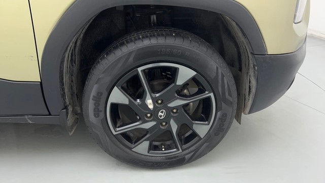 Second-hand 2022 Tata Punch Creative Kaziranga Edition AMT for sale in New Delhi-17