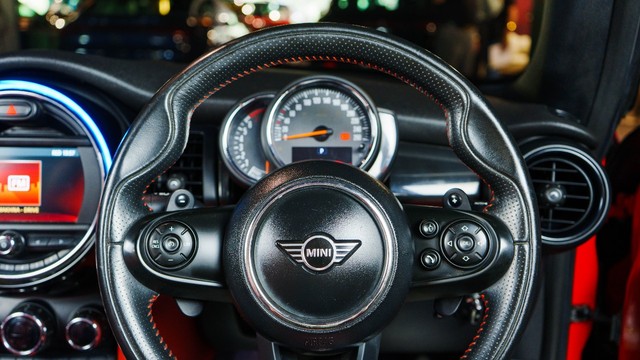 Second-hand 2019 Mini Cooper Convertible S for sale in New Delhi-10