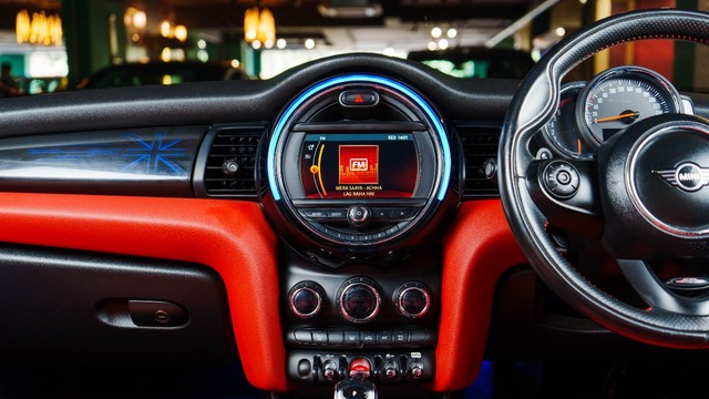 Second-hand 2019 Mini Cooper Convertible S for sale in New Delhi-15