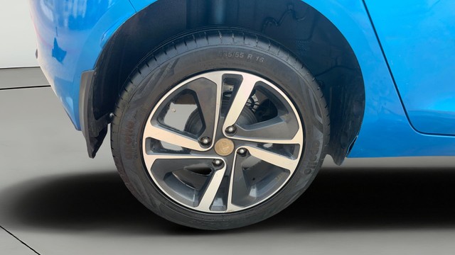 Second-hand 2022 Tata Altroz XZ Diesel BSVI for sale in Coimbatore-25