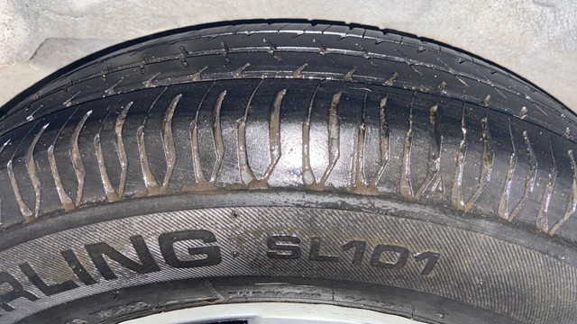 Hyundai i10 Magna 1.1L Second-hand 2016 Hyundai i10 Magna 1.1L for sale in Surat-29