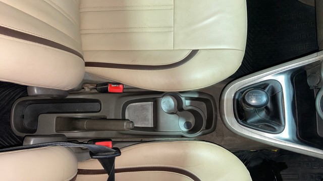 Hyundai i10 Magna 1.1L Second-hand 2016 Hyundai i10 Magna 1.1L for sale in Surat-13