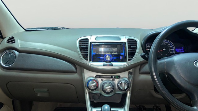 Hyundai i10 Magna 1.1L Second-hand 2016 Hyundai i10 Magna 1.1L for sale in Surat-22