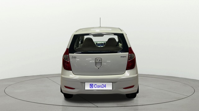 Hyundai i10 Magna 1.1L Second-hand 2016 Hyundai i10 Magna 1.1L for sale in Surat-3