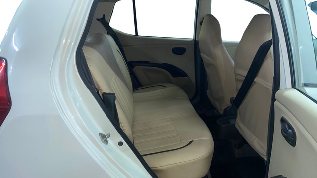 Hyundai i10 Magna 1.1L Second-hand 2016 Hyundai i10 Magna 1.1L for sale in Surat-16