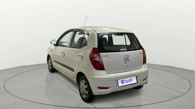 Hyundai i10 Magna 1.1L Second-hand 2016 Hyundai i10 Magna 1.1L for sale in Surat-4