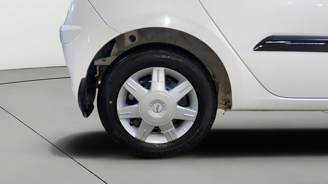 Hyundai i10 Magna 1.1L Second-hand 2016 Hyundai i10 Magna 1.1L for sale in Surat-24