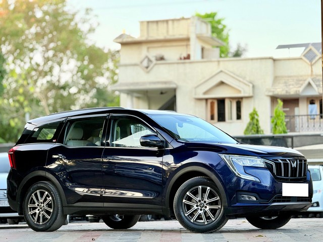 Second-hand 2022 Mahindra XUV700 AX7 Diesel AT BSVI for sale in Surat-1