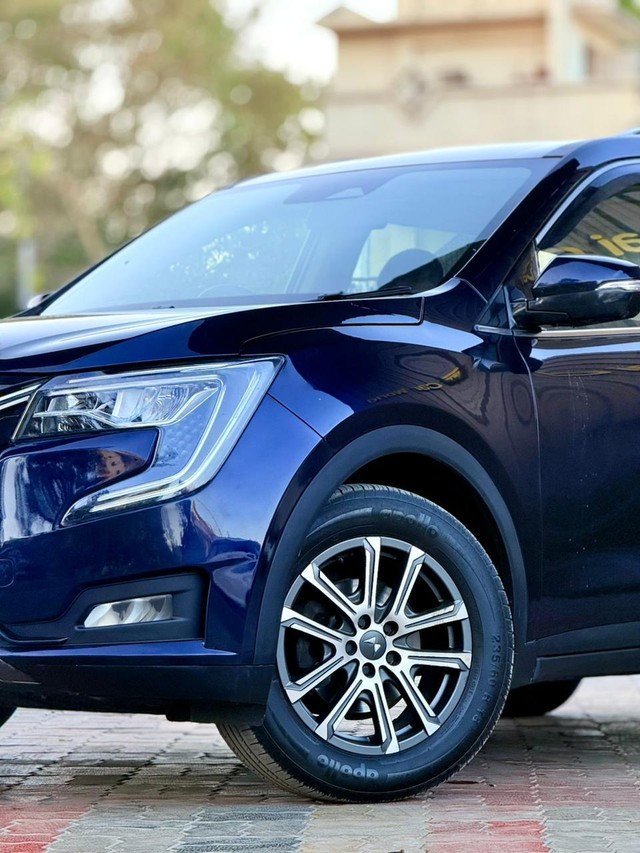 Second-hand 2022 Mahindra XUV700 AX7 Diesel AT BSVI for sale in Surat-6