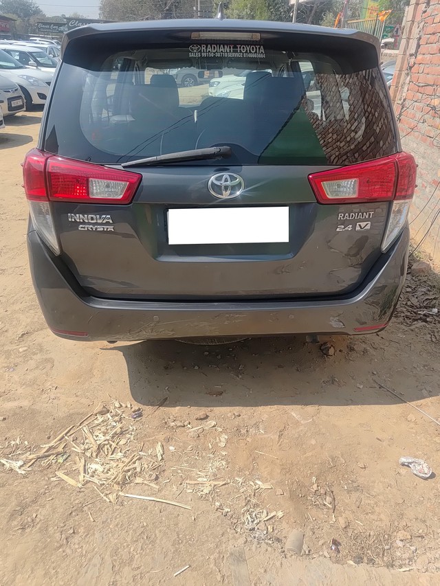 Second-hand 2016 Toyota Innova 2.5 VX (Diesel) 7 Seater BS IV for sale in Ludhiana-1