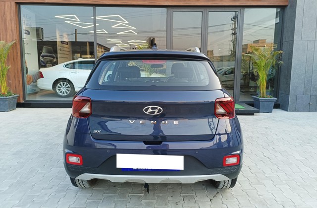 Second-hand 2021 Hyundai Venue SX Diesel for sale in Ludhiana-1