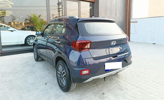 Second-hand 2021 Hyundai Venue SX Diesel for sale in Ludhiana-6