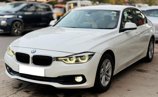 Second-hand 2017 BMW 3 Series 320d for sale in New Delhi-2