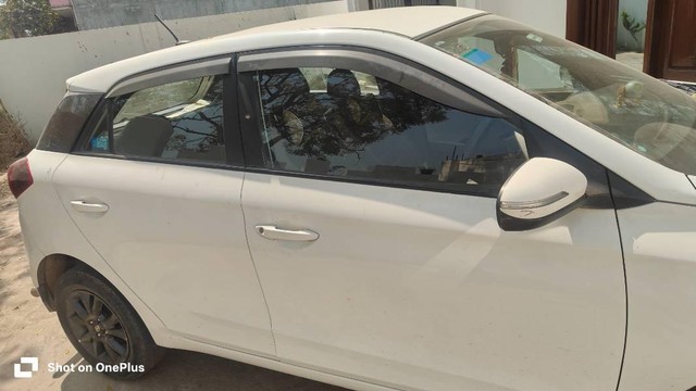 Second-hand 2020 Hyundai i20 Sportz Plus for sale in Azamgarh-1