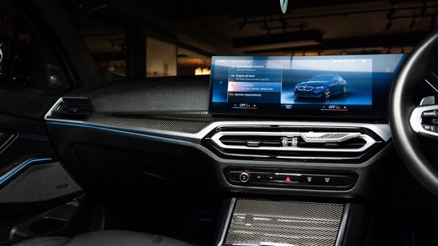 Second-hand 2024 BMW 3 Series M340i xDrive for sale in New Delhi-8