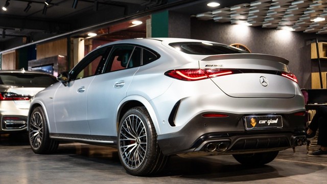 Second-hand 2024 Mercedes-Benz AMG GLC 43 4Matic for sale in New Delhi-3