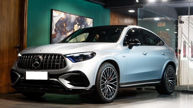 Second-hand 2024 Mercedes-Benz AMG GLC 43 4Matic for sale in New Delhi-4