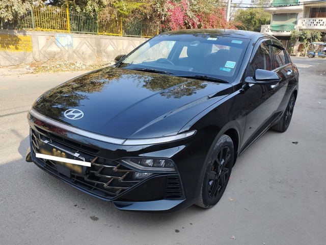 Second-hand 2023 Hyundai Verna SX Opt Turbo DCT for sale in New Delhi-3