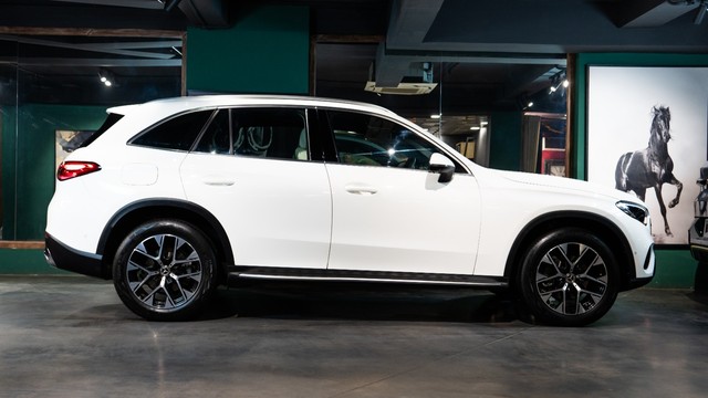 Mercedes-Benz GLC 220d Second-hand 2025 Mercedes-Benz GLC 220d for sale in New Delhi-1