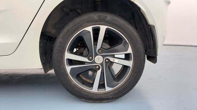 Second-hand 2022 Tata Altroz XZA Plus DCT for sale in Lucknow-19