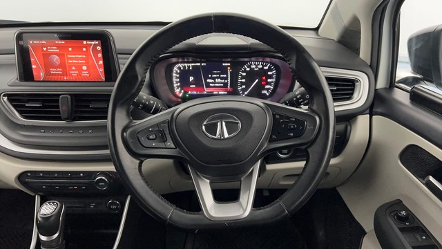 Second-hand 2022 Tata Altroz XZA Plus DCT for sale in Lucknow-38