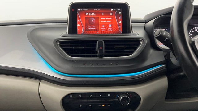 Second-hand 2022 Tata Altroz XZA Plus DCT for sale in Lucknow-31