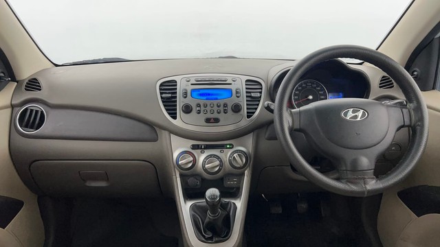 Second-hand 2015 Hyundai i10 Sportz 1.1L for sale in Lucknow-11