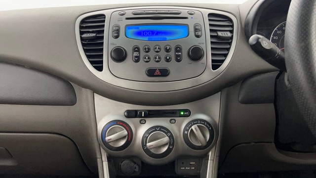 Second-hand 2015 Hyundai i10 Sportz 1.1L for sale in Lucknow-38