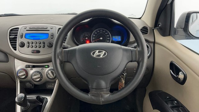 Second-hand 2015 Hyundai i10 Sportz 1.1L for sale in Lucknow-32