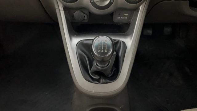 Second-hand 2015 Hyundai i10 Sportz 1.1L for sale in Lucknow-12