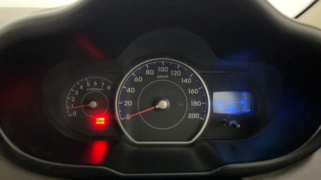 Second-hand 2015 Hyundai i10 Sportz 1.1L for sale in Lucknow-13