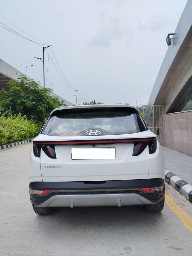 Second-hand 2023 Hyundai Tucson Signature Diesel AT for sale in New Delhi-2