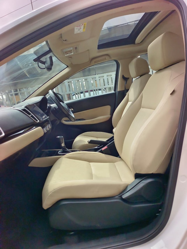 Second-hand 2020 Honda City VX CVT for sale in Bangalore-14