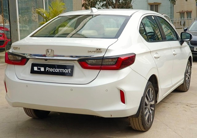 Second-hand 2020 Honda City VX CVT for sale in Bangalore-9