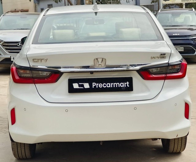 Second-hand 2020 Honda City VX CVT for sale in Bangalore-2